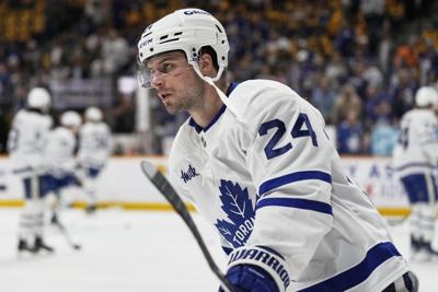 Laughton's four-point night helps Leafs to 7-2 win over Habs in NHL pre-season action