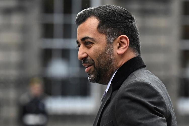 Scottish ɫֱ Party ends 3-year power-sharing deal with Greens after climate change dispute