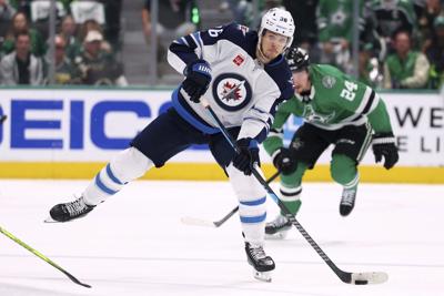 Winnipeg Jets sign forward Morgan Barron to two-year, US$3.7M extension