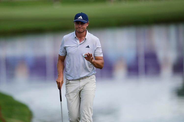 Scottie Scheffler shoots 61, grabs 3-shot lead in Memphis playoff opener