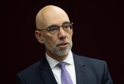 L'aide aux usines de batteries coûtera 5,8 G $ de plus que projeté, selon le DPB