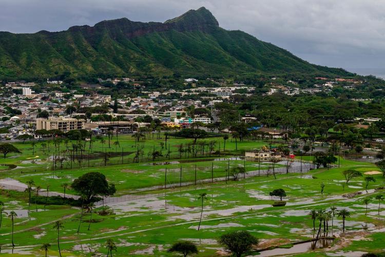 Historic Hawaii floods leave 2,000 people without power