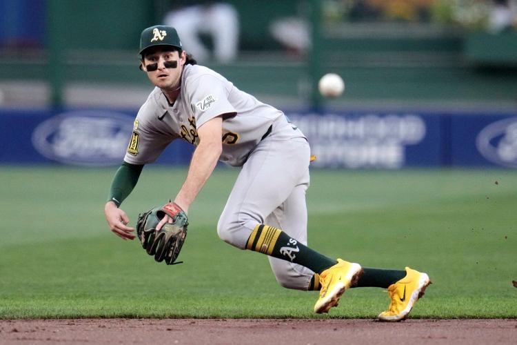 Athletics 1B Nick Kurtz wins AL Rookie of the Year award, Braves C Drake Baldwin wins NL honor