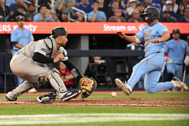 Bo Bichette's two-run homer caps Blue Jays' wild 8-4 win over rival Yankees