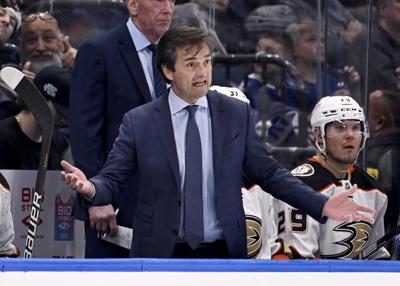Dallas Eakins won't return to Anaheim Ducks after 4 seasons