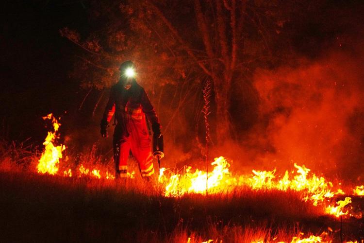 A heat wave threatens to reignite France’s mega-fire near Bordeaux