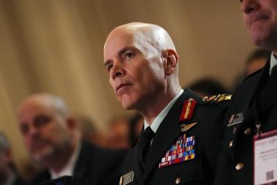 Une femme à la tête des Forces armées canadiennes, est-ce possible?