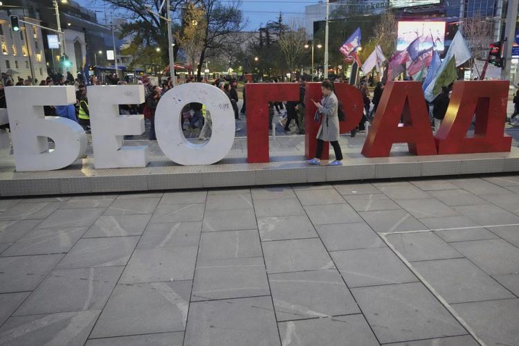 Serbians march in 4 cities against government pressure and hate speech