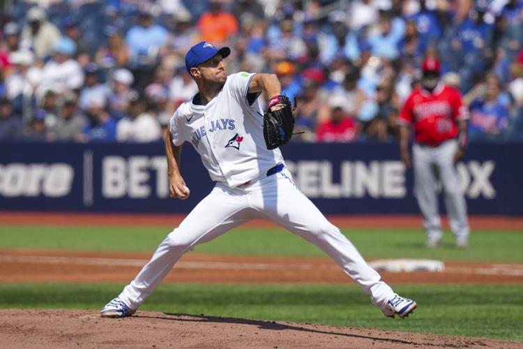 Barger drives in winning run in 11th, Jays top Angels 4-3 for seventh straight win
