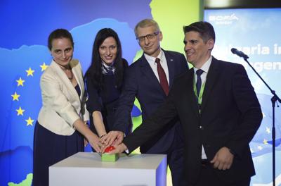 Bulgaria and Romania 'one step closer' to full membership in Schengen zone, Hungary says