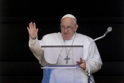 Pope slams 'insinuations' against John Paul II as baseless