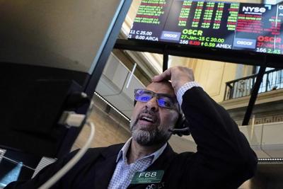 S&P/TSX composite down more than 100 points, U.S. stock markets also head lower