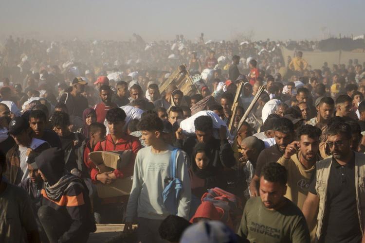 A Palestinian describes 15 minutes of terror trying to get food in the new Gaza distribution system