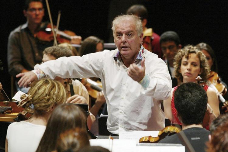 Conductor Daniel Barenboim says he's been diagnosed with Parkinson's disease