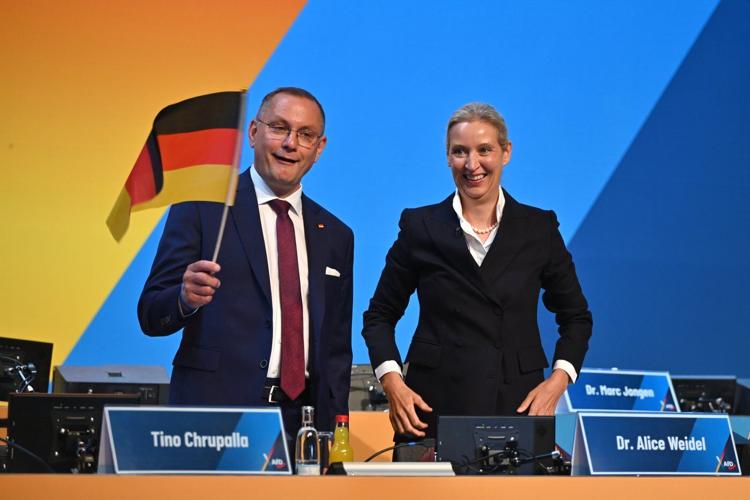 Far-right Alternative for Germany party elects leaders as protesters and police clash