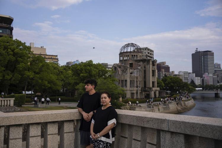 The grandchildren of 2 men who experienced both A-bomb attacks 80 years ago now work for peace