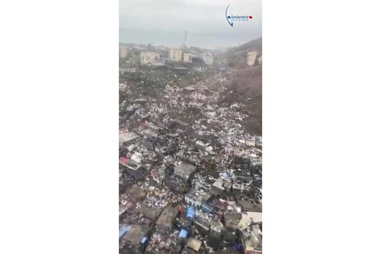 France rushes help to Mayotte, where hundreds or even thousands died in Cyclone Chido