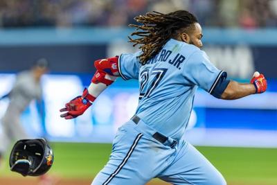 Biggio's homer leads Blue Jays in 7-6 comeback win over Twins, avoid series sweep