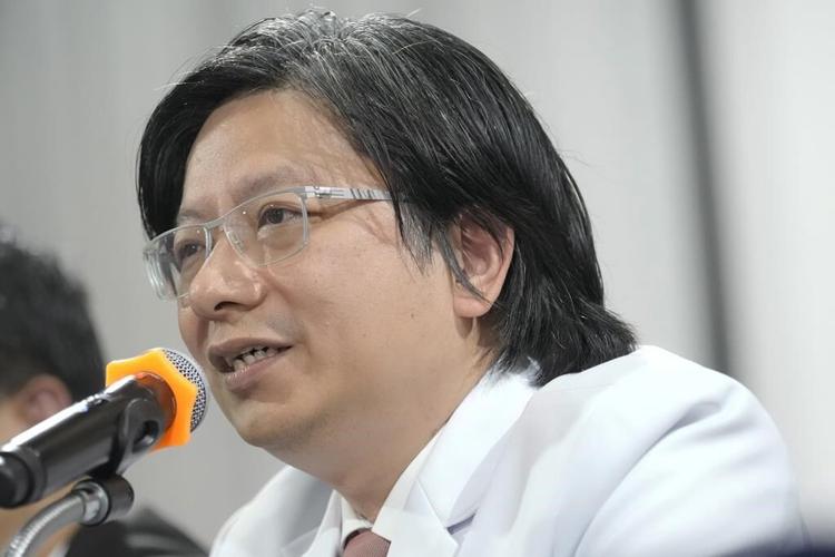 Traces of cyanide are found in the blood of Vietnamese and Americans found dead in a Bangkok hotel