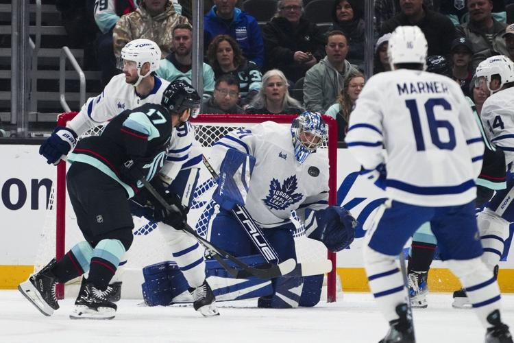 Toronto goalie Anthony Stolarz leads Maple Leafs to 3-1 win over Kraken