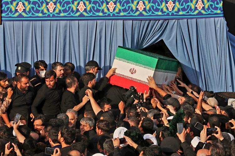 US revokes license that authorized sale of Iranian oil