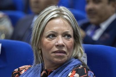 Iraq urges countries to repatriate their citizens from camp housing families of extremist IS group