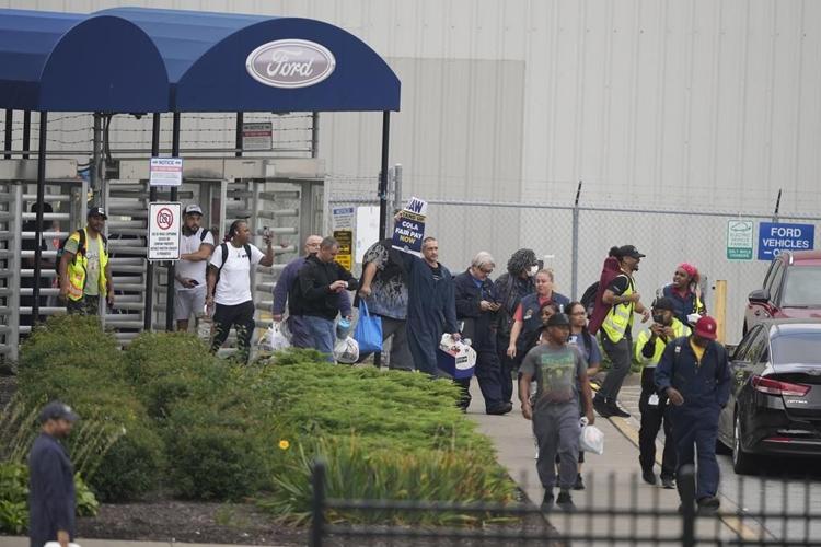 United Auto Workers strikes spread as 7,000 more workers at two plants join the picket line