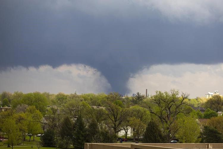 Midwest tornadoes cause severe damage in Omaha suburbs