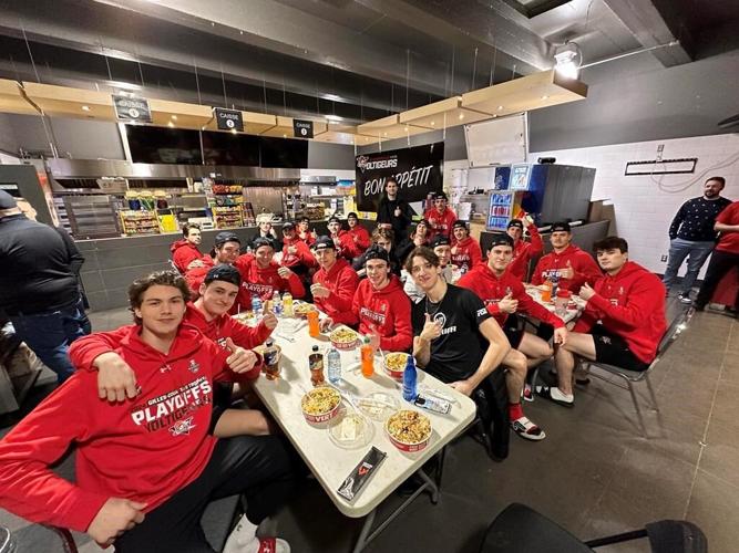 Quebec minister to order probe after complaint about QMJHL English-only playoff garb