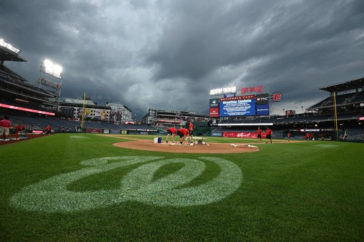 ��ɫtvs draw six walks against Bieber in four-run first inning, beat Blue Jays 8-6