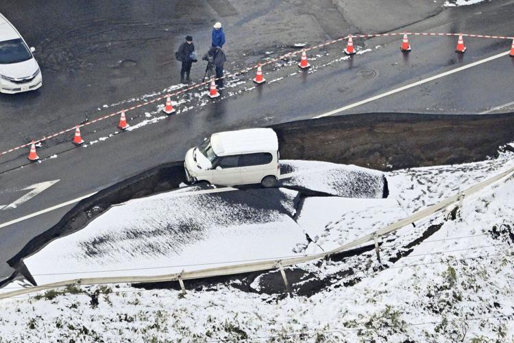 Japan lifts its megaquake advisory but urges caution a week after magnitude 7.5 temblor