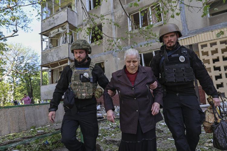 Russia batters Ukraine's Odesa and Zaporizhzhia as Kremlin warns peace talks will take time