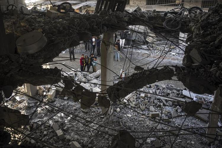 Live updates | Fighting rages in southern Gaza and fears grow the war may spread in the region