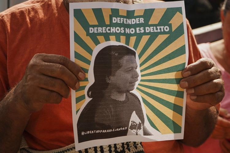 A lawyer's prolonged detention shows how El Salvador's gang emergency extends to common crimes