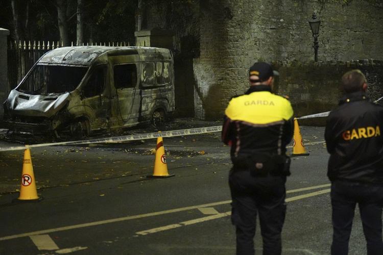 6 arrested after protesters clash with police outside Dublin hotel housing asylum seekers