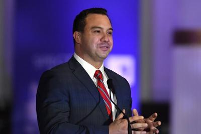 In Kentucky GOP governor race, one rival aims at the center