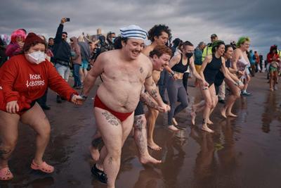 Cold-water immersion may offer health benefits -- and also presents risks