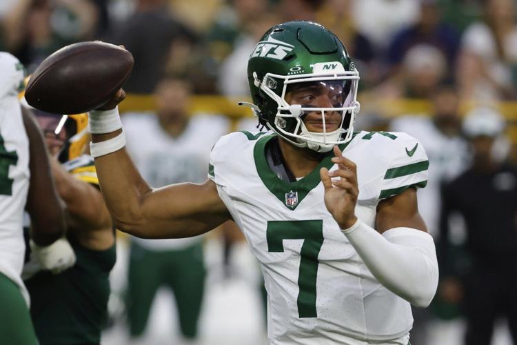 Jets' Justin Fields says his focus on his faith the past 6 months has helped him shake off criticism