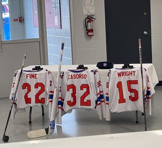 'Grieving together': 3 players on Alberta junior hockey team dead in vehicle crash