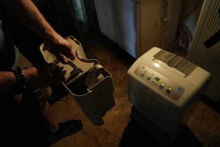 A week after Helene hit, thousands still without water struggle to find enough