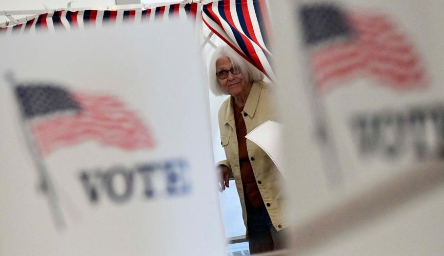 Early Voting Begins in U.S. Midterm Elections as Control of Congress Hangs in Balance