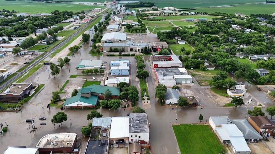 Manitoba town hit by high water levels, cut off road access calls for military help
