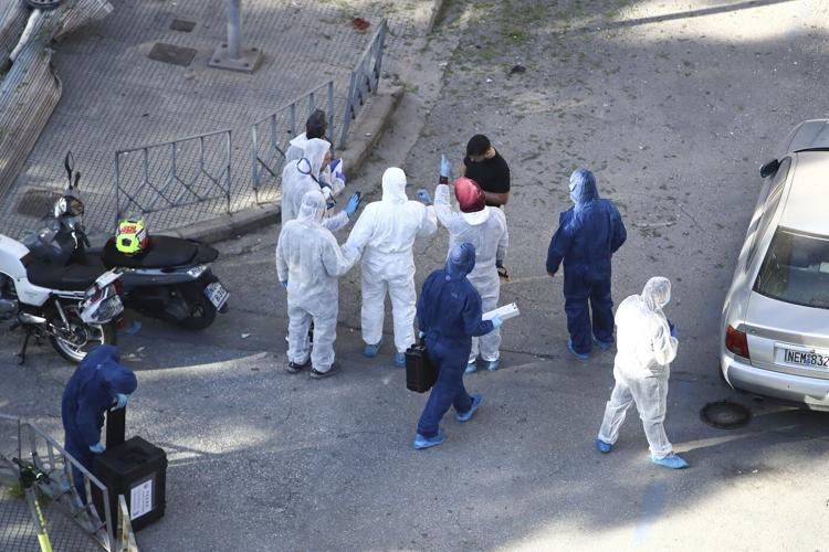 Woman dies when a bomb she is carrying explodes in the Greek city of Thessaloniki, police say