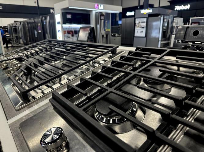 Retail sales rise 0.5% in July as some shoppers step up purchases ahead of tariffs