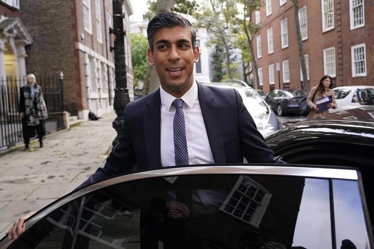 Rishi Sunak: UK's ex-Treasury chief gets 2nd shot at PM job