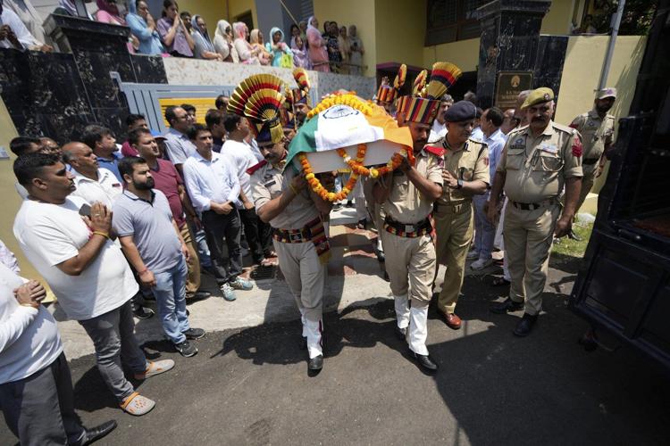 Unease lingers in Kashmir despite ceasefire between India and Pakistan