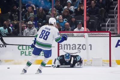 Vancouver Canucks, Nils Aman agree to two-year contract extension