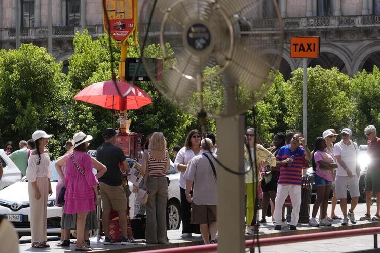 Greece shuts Acropolis during the hottest part of the day as southern Europe swelters in a heat wave