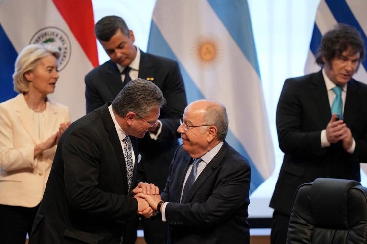 European Union and Mercosur bloc of South American nations sign landmark free trade agreement