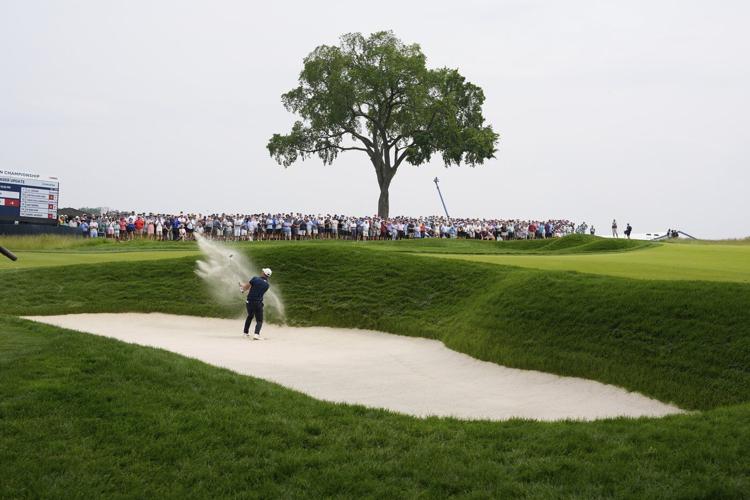 Sam Burns leads US Open with 65 and avoids calamity at Oakmont